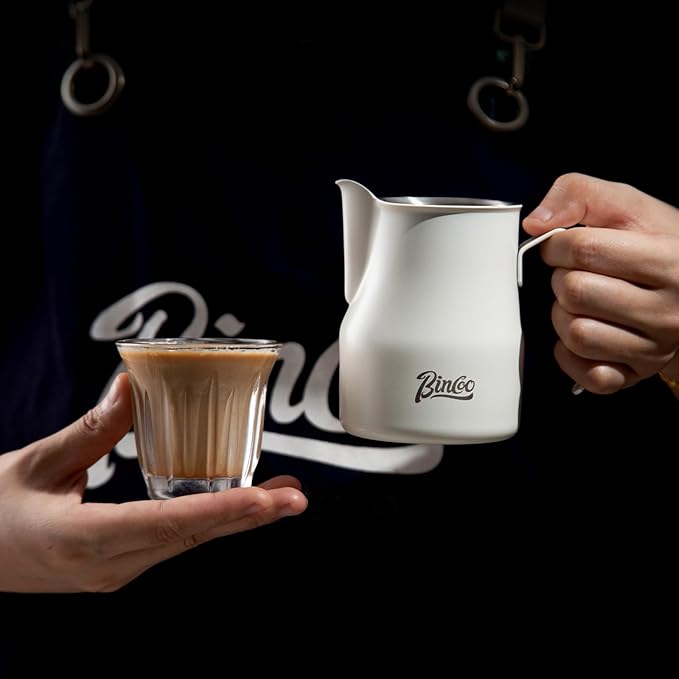 Milk Frothing Pitcher 450ML - Espresso Steaming Pitcher with Large Handle and Spout,Cappuccino Latte Art Cup for Barista and Home Cafe