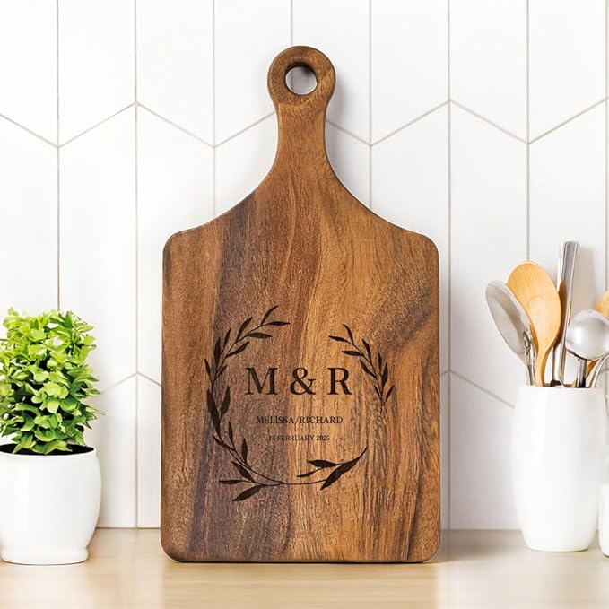 callie Personalized Cutting Board with Monogrammed Name, Wooden Kitchen Cutting Boards with Handle, Reversible Cheese Serving Tray, Housewarming Gifts for Family