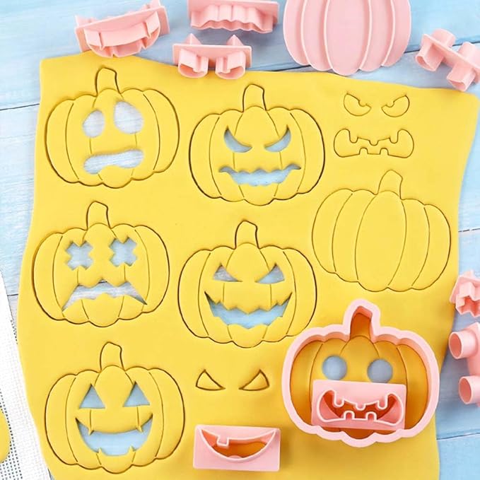Mini Pumpkin Cookie Cutters, DIY 3d Halloween Raised Design Cookie Stamps, Cookie Cutter Set suitable for Frosting Decoration, Mini Gingerbread Pie Molds, Day of The Dead Decorations (Pumpkin)