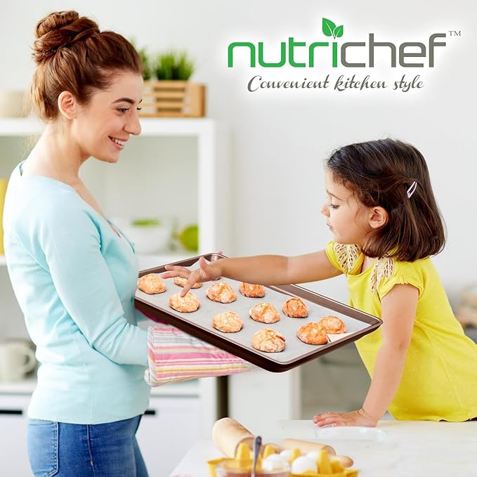 NutriChef 3-Piece Nonstick Baking Pans Set - Thick Carbon Steel Oven Bake Trays - Includes XL, Medium, & Small Sizes - Versatile Cookie Sheets for Baking & Roasting, Dishwasher Safe - Gold