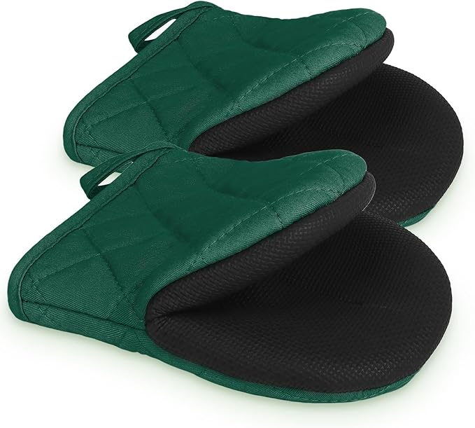 1 Pair Short Oven Mitts, Heat Resistant Silicone Kitchen Mini Oven Mitts for 500 Degrees, Non-Slip Grip Surfaces and Hanging Loop Gloves, Baking Grilling Barbecue Microwave Machine Washable