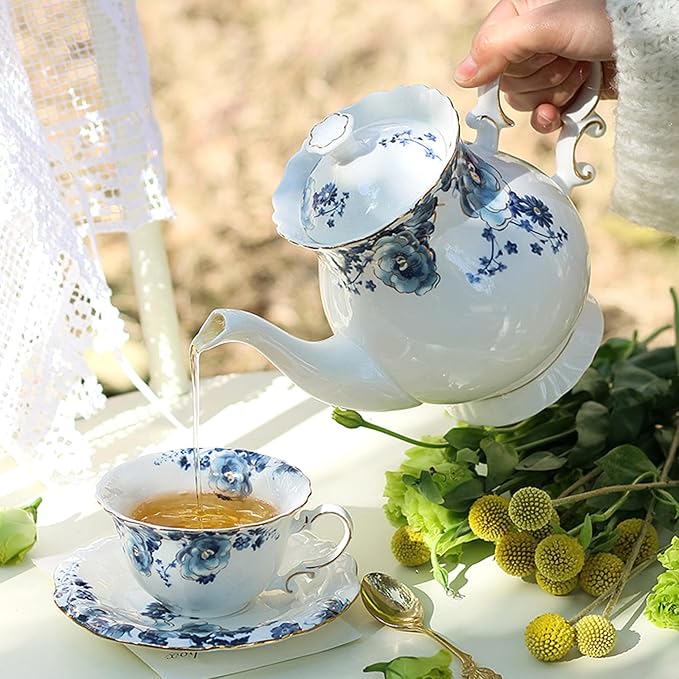 21-Piece Bone China Tea Set for Adults, Blue and White Porcelain Tea Set for 6, Vintage Floral Tea Cup Set With Teapot, Tea Party Sets for Women Gift