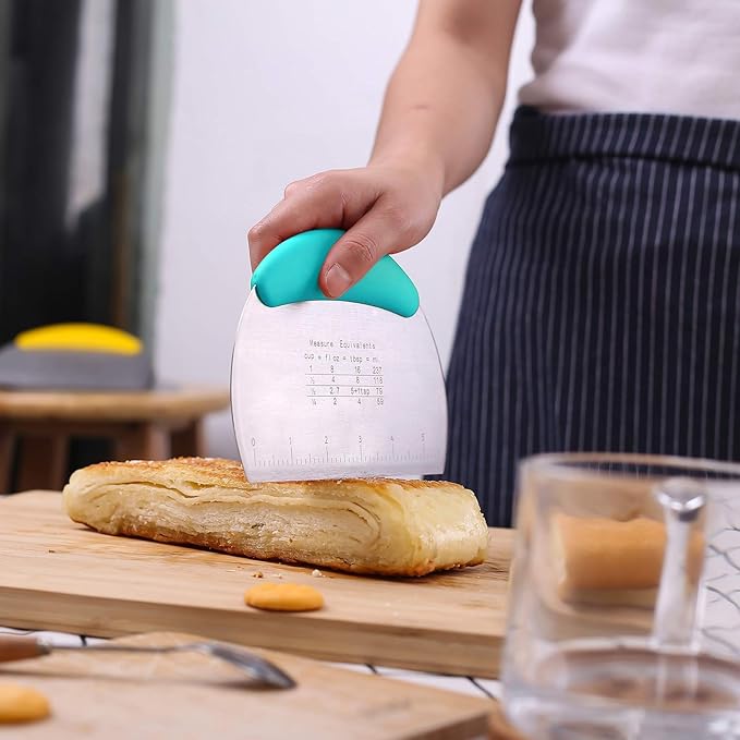 1 pcs Dough Pastry Scraper Chopper/Stainless Steel Dough Scraper Cutter with Ergonomic Rubber Non-Slip Grip/Dough Scraper Cutter/Pro Pastry Pizza Cutter Chopper (Blue)