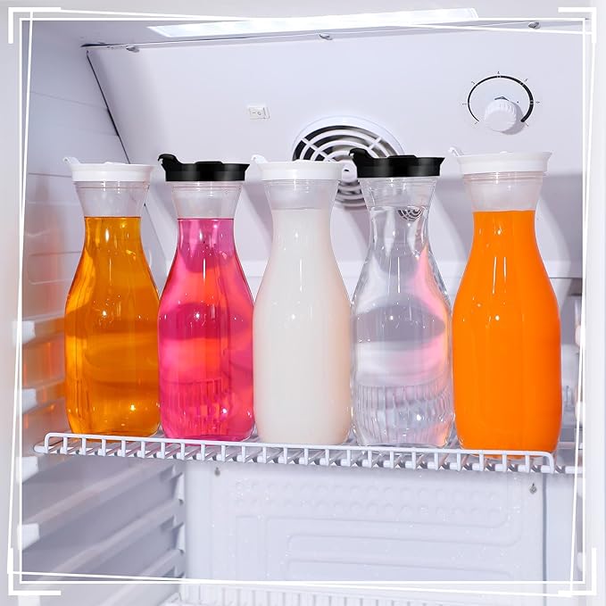 Gejoy 24 Pcs Plastic Water Carafe with Lids 32 oz Clear Juice Pitchers for Mimosa Bar Drinks Milk Iced Tea Beverage Containers for Home Restaurant School Fridge, Not Dishwasher Safe (White,Black Cap)