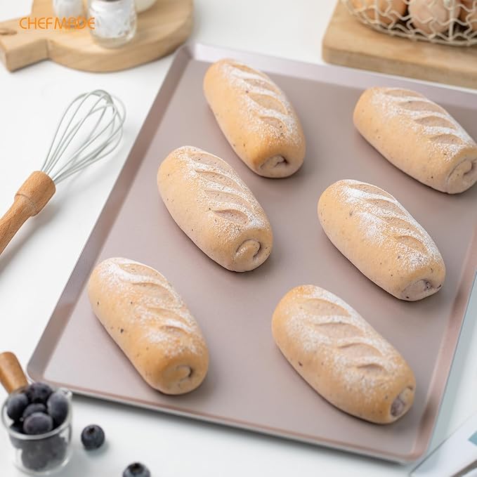 CHEFMADE 15-Inch Baking Sheet Pan, Non-Stick Square Jelly Roll Bakeware for Oven Roasting Meat Bread Battenberg Pizzas Pastries 15.8" x 11.8" x 0.47" (Champagne Gold)