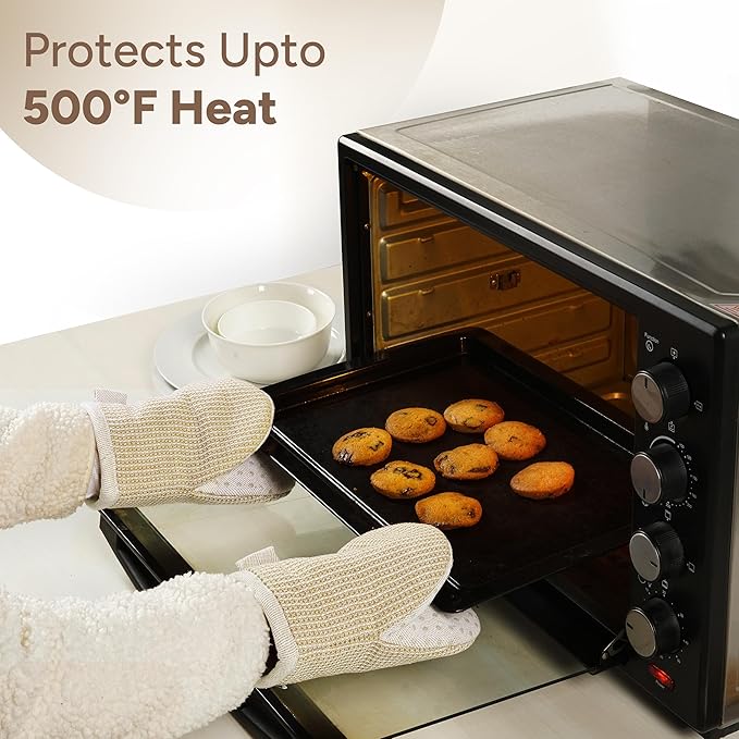 Casa Platino Mini Oven Mitts & Silicone Pot Holders, 4-Piece – Heat Resistant Gloves for Cooking & BBQ, Hot Pads for Kitchen – Withstands Up to 500°F, Non-Slip & Machine Washable – Beige