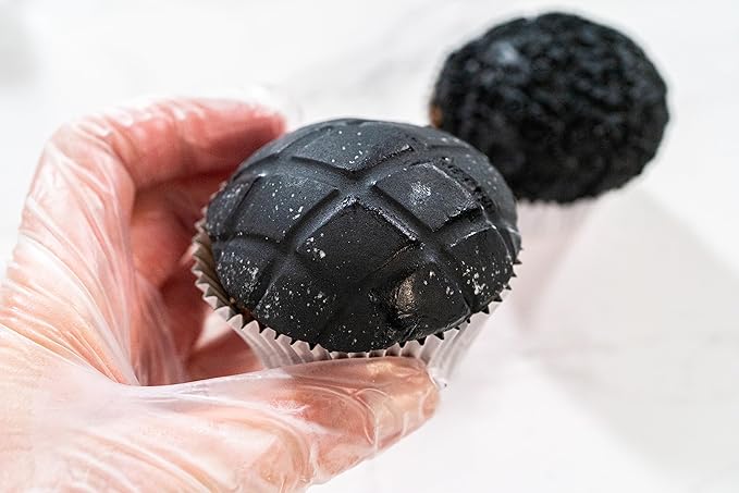 Bakerpan Premium Rolled Black Fondant for Cake Decorating - 2 Pounds, Vanilla Flavor