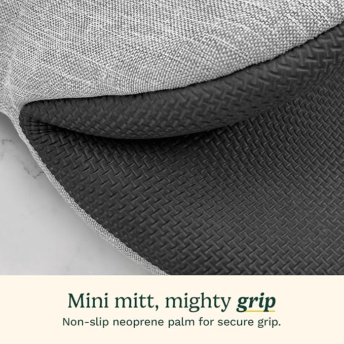 Cuisinart Mini Oven Mitts – 5.5” x 7” Heat-Resistant Kitchen Mitts for Oven with Non-Slip Neoprene Palm, Cotton Filling, and Fabric Loop – Durable Oven Mitt Set for Cooking & Baking (Light Gray)