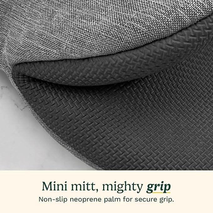 Cuisinart Mini Oven Mitts – 5.5” x 7” Heat-Resistant Kitchen Mitts for Oven with Non-Slip Neoprene Palm, Cotton Filling, and Fabric Loop – Durable Oven Mitt Set for Cooking & Baking (Black)