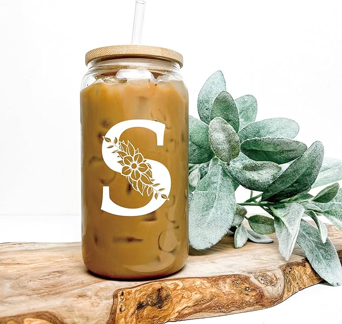 Personalized Gifts for Women, Monogrammed Glass Cups with Lids and Straws, Custom Tumbler, Cute Customized Mug, Aesthetic Stuff, Initial Iced Coffee Cup, Drinking Glasses, Birthday Teacher Gifts, T