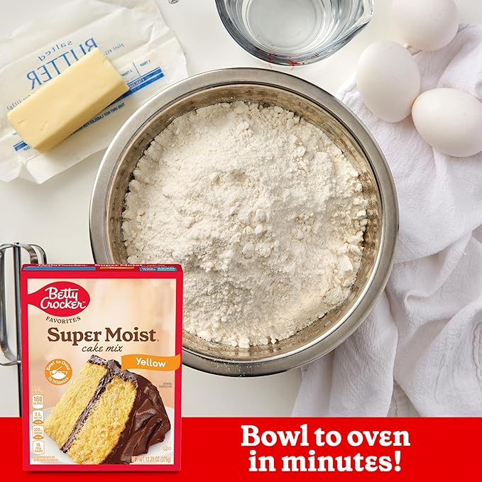 Betty Crocker Favorites Super Moist Yellow Cake Mix, Holiday Baking, 13.25 oz