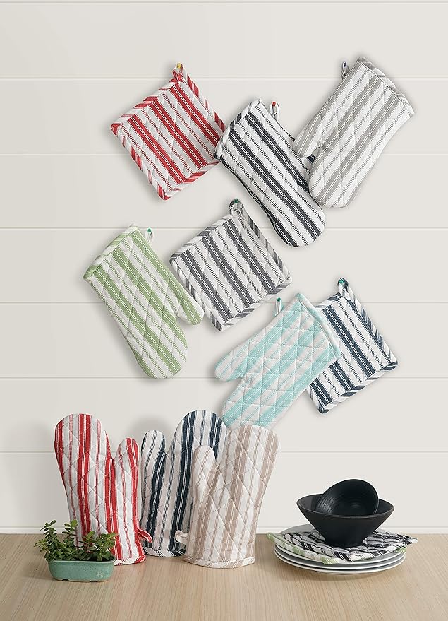 1 Oven Mitt, 1 PotHolder & 1 Kitchen Apron Set - Durable Heat Resistant Gloves - Thick Mittens for Kitchen - Suitable for Cooking, Baking, Grilling – Men & Women – Bright Red Stripes - Casa De Lan